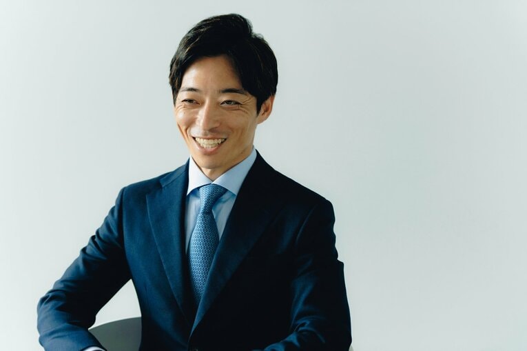 川田将雅／1985年10月15日生、佐賀県出身。'04年に騎手デビュー。'08年に皐月賞でGI初勝利。'16年マカヒキでダービー初制覇。JRA最高勝率騎手を7度受賞。'22年は自身初のリーディングジョッキーに輝いた。JRA通算2095勝、重賞138勝、GI27勝（10月18日現在）。159cm  ©Kiichi Matsumoto