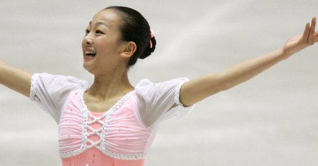 浅田真央がトリノ五輪に出られない」から16年…女子フィギュア界で“シニア参加年齢引き上げ論争”が過熱する理由 - フィギュアスケート - Number  Web - ナンバー