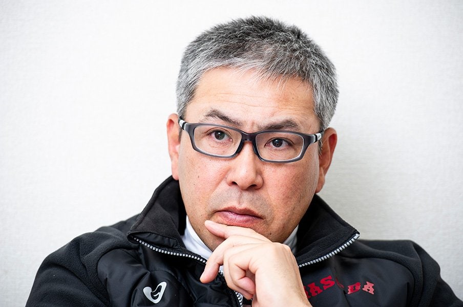 六大学野球で大真面目に妄想する。小宮山監督がベースコーチなら……。<Number Web> photograph by Yuki Suenaga