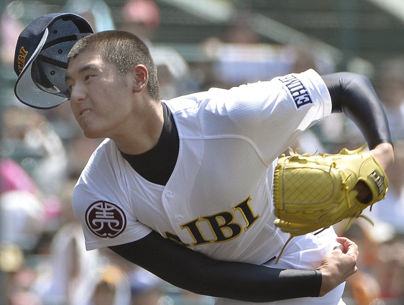 13年のセンバツに出場。決勝までの5試合で772球を投げた安樂智大。準優勝の立役者になったが「投げすぎ」を問題にする声も出た　©KYODO