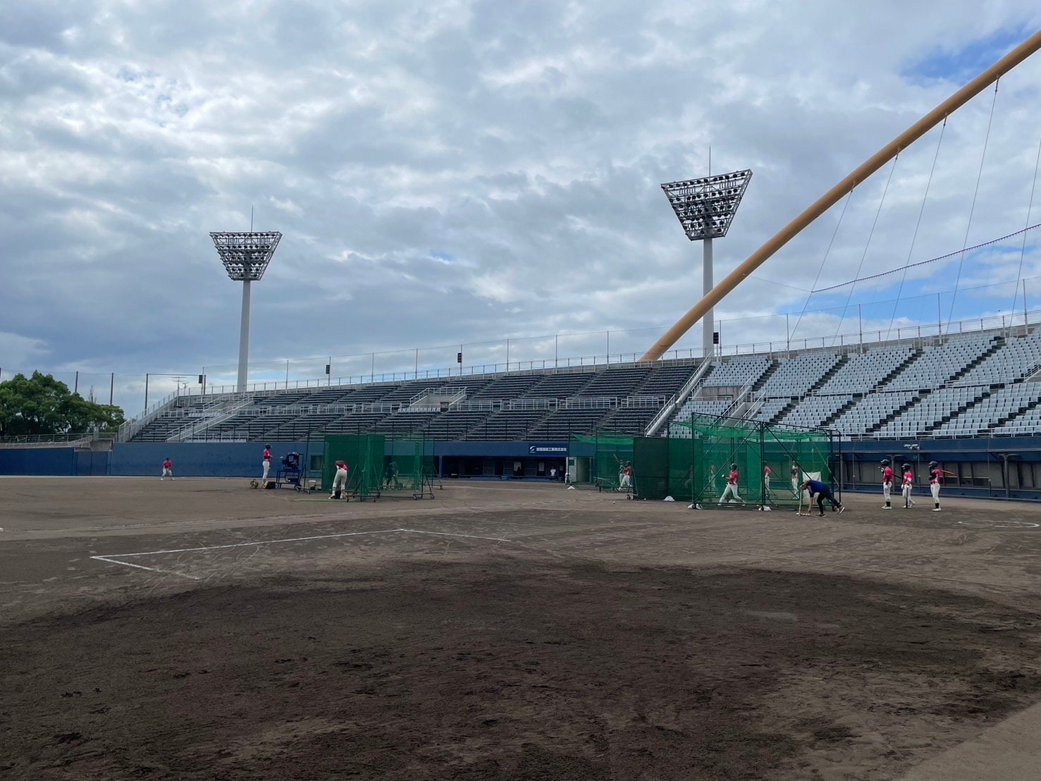 早稲田実業戦、前日の練習。記者・カメラマンは6、7人だけだった