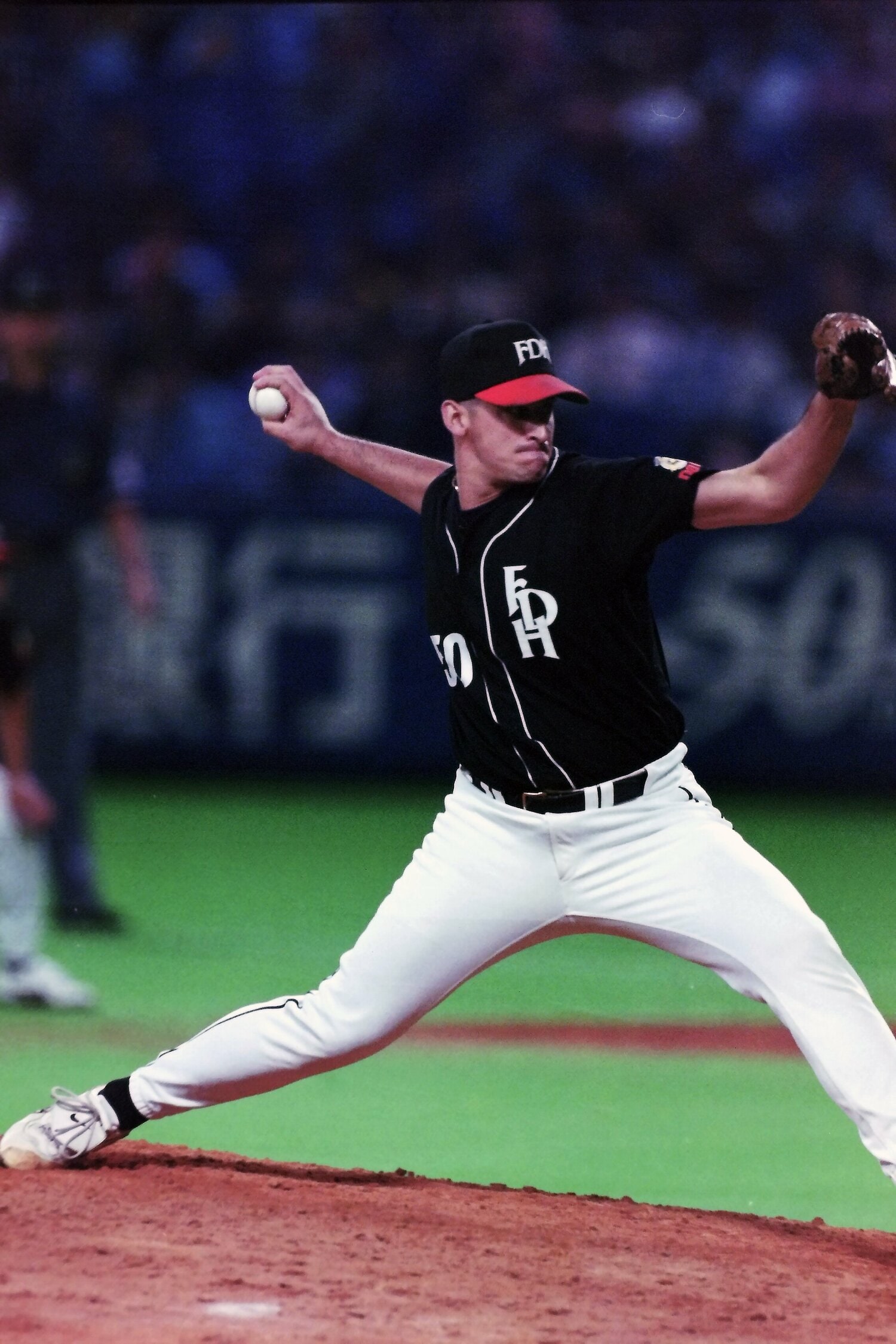剛速球投手ではなかったペドラザだが、抑え投手として優勝に大きく貢献した　©Naoya Sanuki