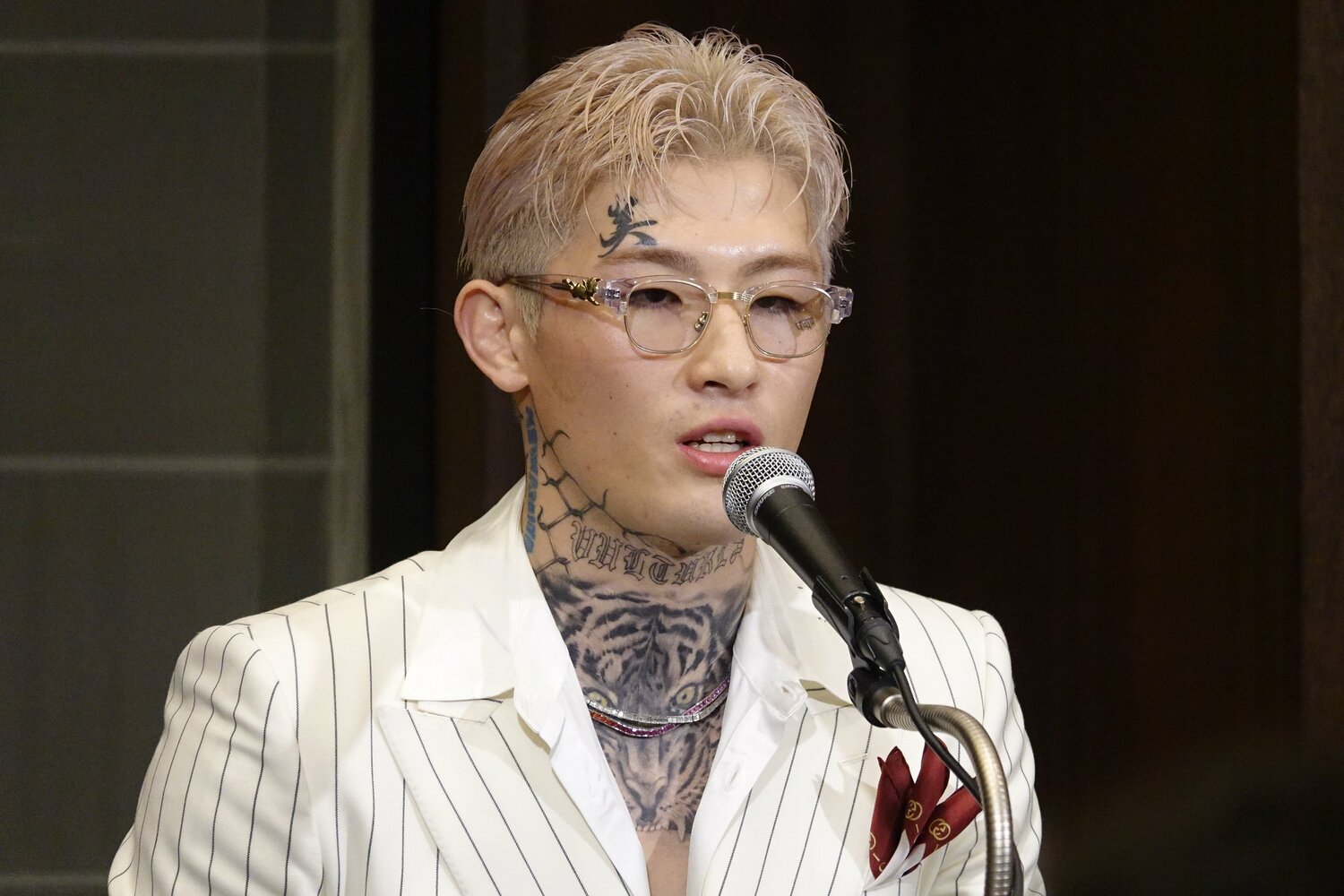 RIZINの会見に先んじて行われた平本蓮の記者会見。同会見で自ら薬品を注射したことを明かしている　©Koji Fuse