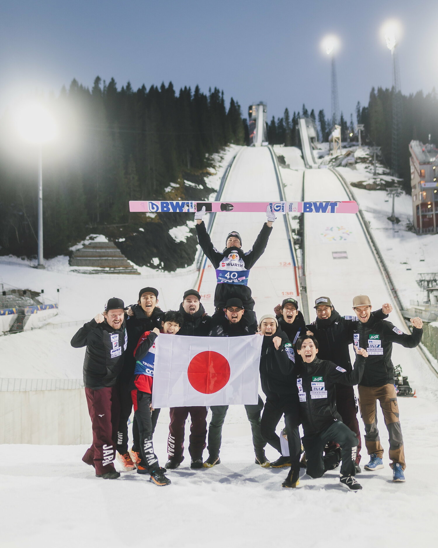 スキージャンプ日本代表チーム。今回の“事件”は競技にどんな影響を与えるか　©︎JIJI PRESS