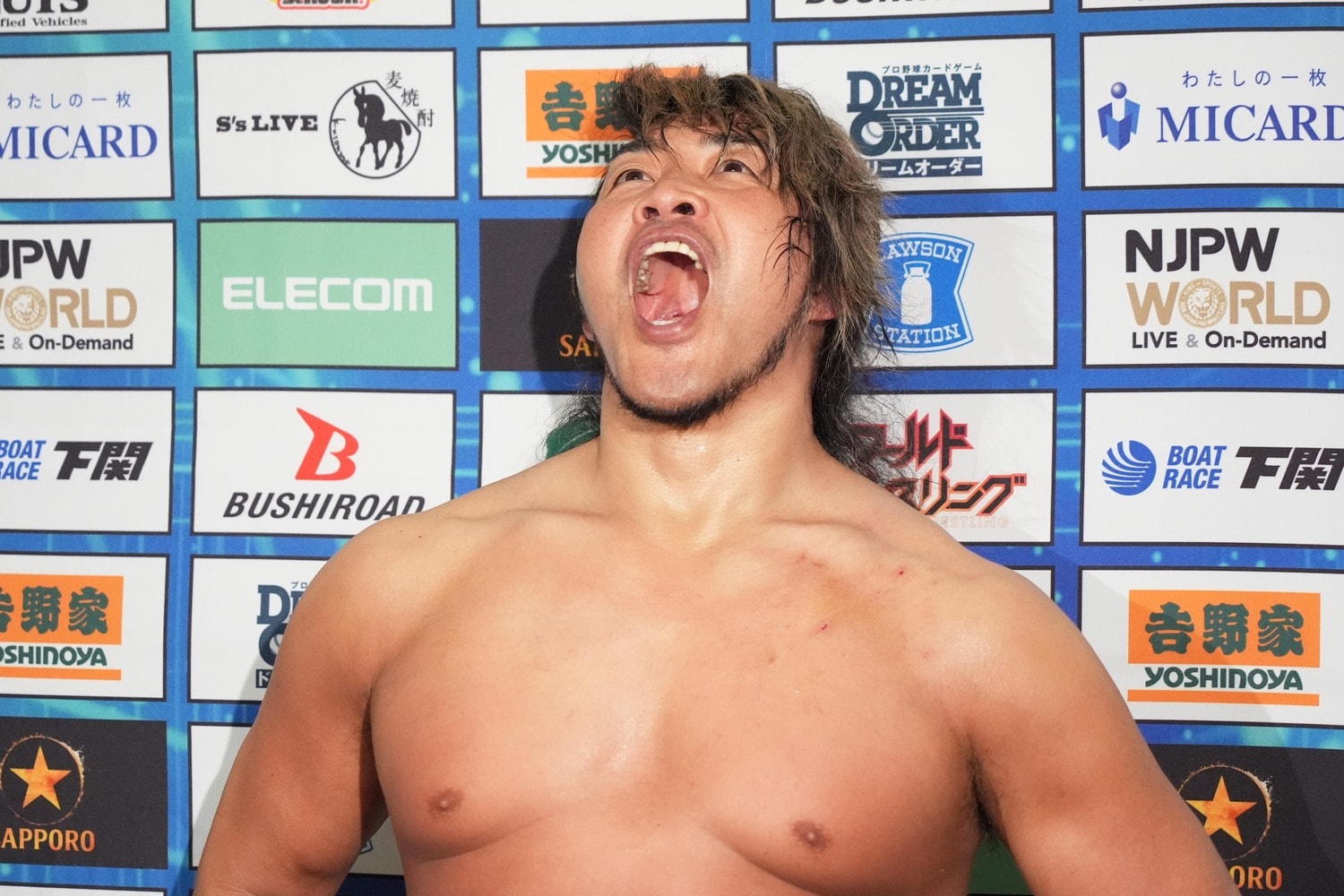 バックステージでこの表情を見せる棚橋弘至。11月8日、東祥アリーナ安城 ©Essei Hara