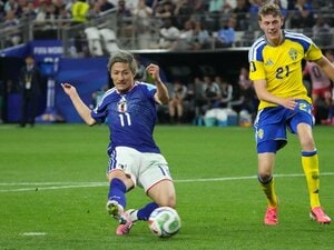 森保監督はなぜ“選手の輪に入らない”のか？「あえて周りを歩きながら…」カメラマンが撮影した“意外な行動”「苦い記憶を上書きした」日本代表の変貌