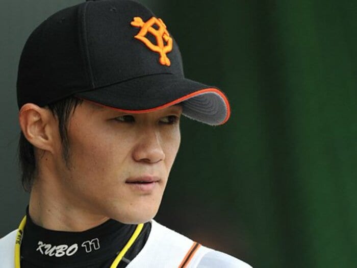 久保裕也、増渕竜義らの奇妙な役割。試合の流れを“リセット”する投手達。<Number Web> photograph by Hideki Sugiyama