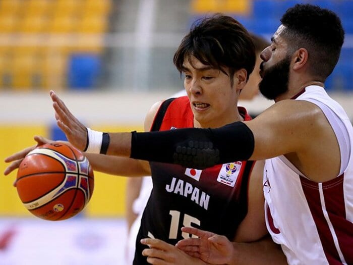 4連敗のち8連勝で悲願のW杯出場。日本を支えた34歳・竹内譲次の魂。＜Number Web＞ photograph by Getty Images