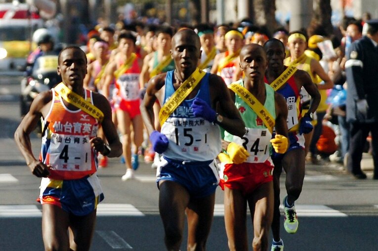 最長区間の1区10kmへの起用が禁止された2008年まで、実に留学生の区間賞は15年間続いた　©JIJI PRESS