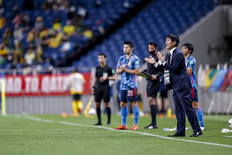 試合を生観戦していた中村憲剛氏は「森保監督の信念と覚悟」を感じたという　©JMPA