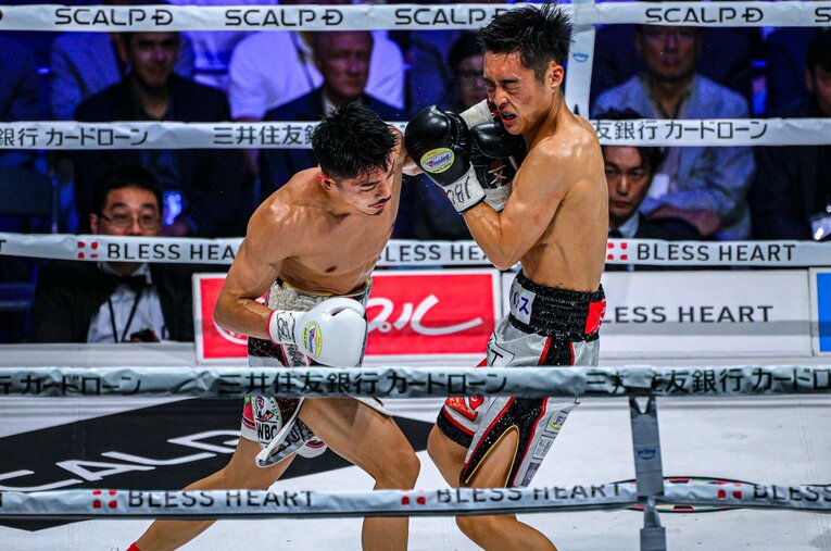 日本人世界王者対決となった中谷潤人vs西田凌佑の激闘を元世界王者・飯田覚士が徹底解説した ／ photograph by Takuya Sugiyama