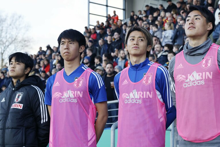 「CLやELに出ているドイツ有望株のフィジカルに負けず…」パリ世代日本代表を撮って感じた“肉体とハートの充実ぶり”(11)