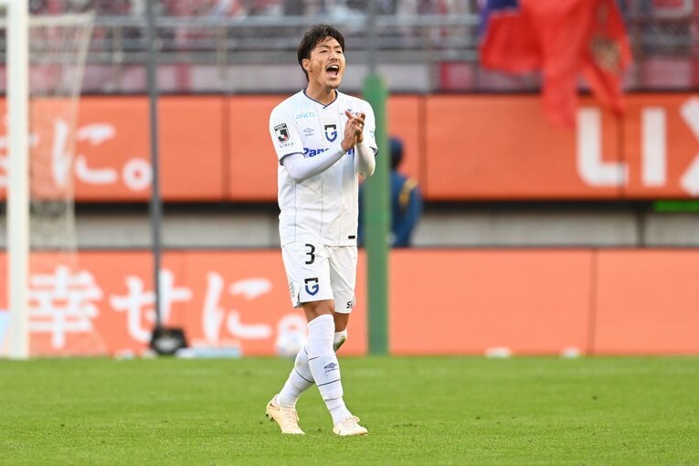 チームメイトを鼓舞する昌子源