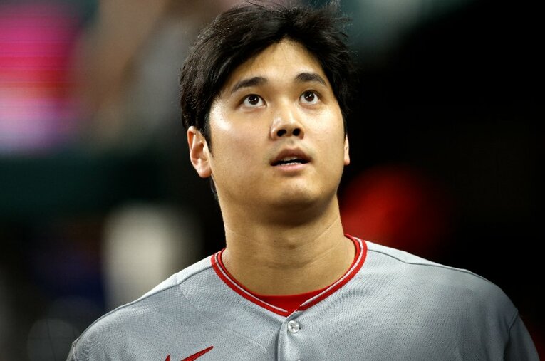 ここまで好調をキープする裏で、蓄積疲労との戦いを続ける大谷翔平。取材記者が過酷なスケジュールの実態を解説する ／ photograph by Getty Images