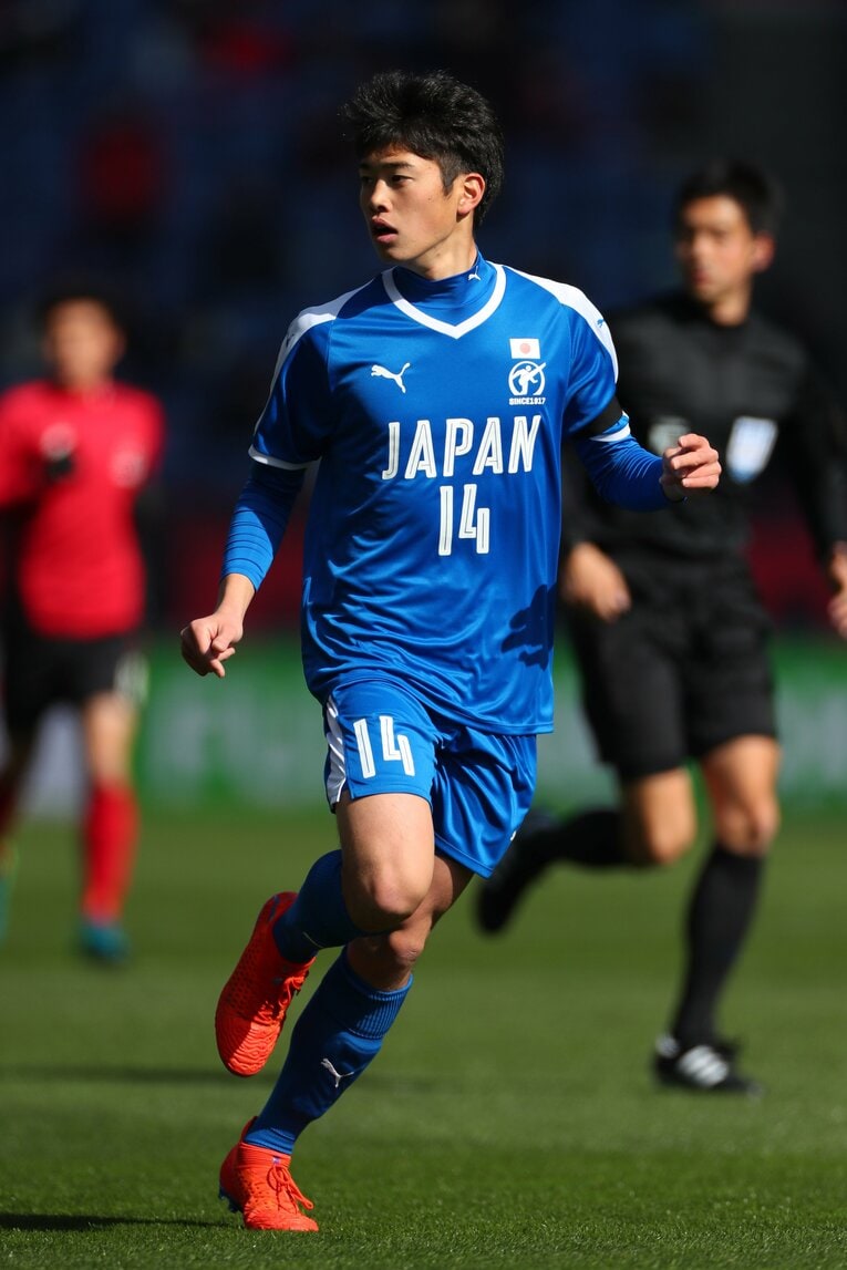 【日本サッカー名選手レア写真集】市立船橋高3年時の鈴木唯人（画像は右に続きます）　©AFLO