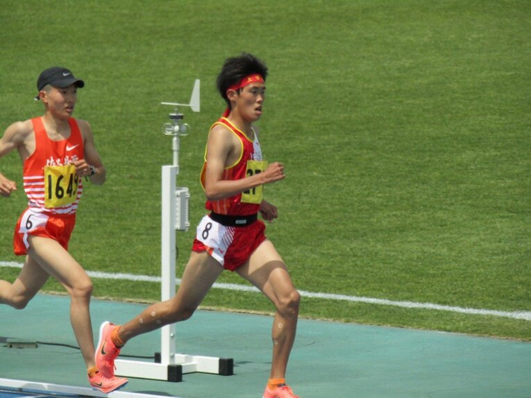 5000mでは高校3年生世代で全国3位の記録を持つ花岡（13分48秒29）