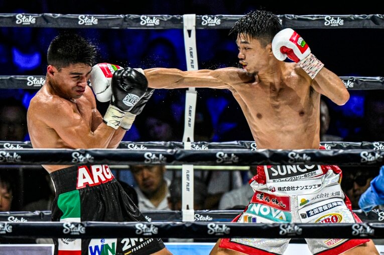 中谷潤人vs.アルヒ・コルテス　©︎Takuya Sugiyama