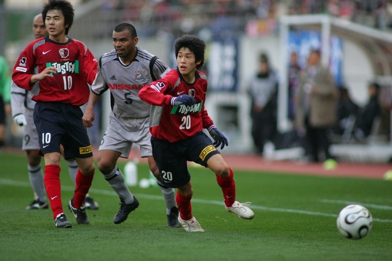 ホームデビューとなった2006年J1第2節横浜F・マリノス戦の内田　©︎J.LEAGUE