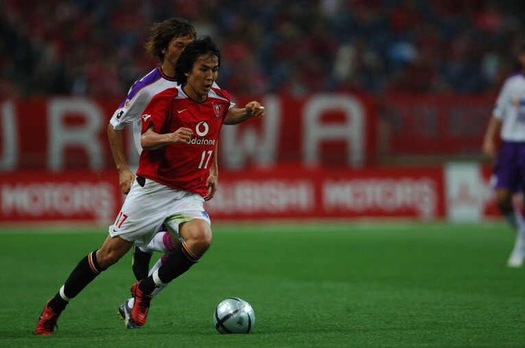 【長谷部誠の輝かしいキャリア】2005年のJリーグで　©BUNGEISHUNJU