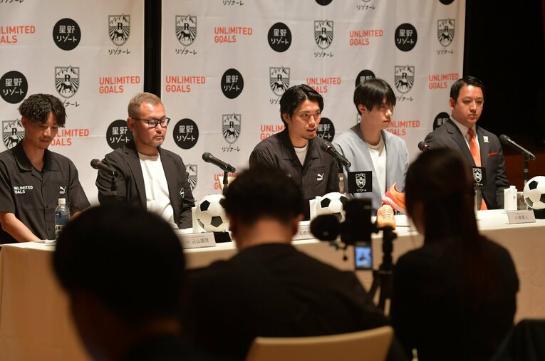 自信が起業したプロジェクト立ち上げの会見にて　©星野リゾート リゾナーレ八ヶ岳