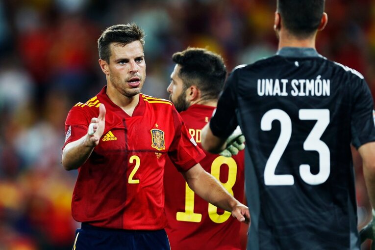 “日本代表が狙うべきスペインの急所”はどこ？ ブスケッツやアセンシオ健在、17歳ガビ急成長で分厚すぎる選手層だが…〈撮影者の証言〉(11)