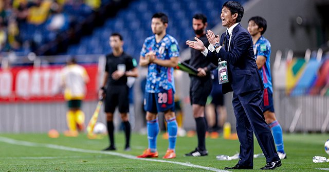 森保監督の ミスした柴崎岳投入 に思い出す 誹謗中傷されたブラジルの名手 ドゥンガがw杯優勝で 馬鹿野郎 と叫んだワケ サッカー日本代表 Number Web ナンバー 森保監督の ミスした柴崎岳投入 に思い出す 誹謗中傷されたブラジルの名手 ドゥンガがw杯優勝で 馬鹿野郎 と叫んだワケ サッカー日本代表 Number Web ナンバー