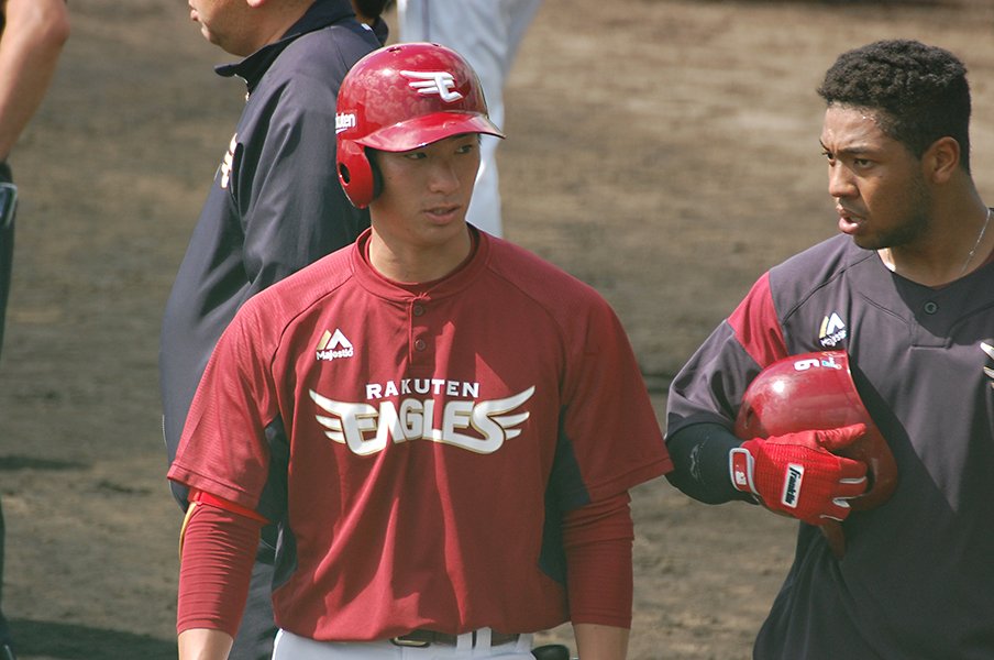楽天・三木谷オーナーの打診で改名。「卓丸さ~ん!」が増した逞しさ。<Number Web> photograph by Genki Taguchi