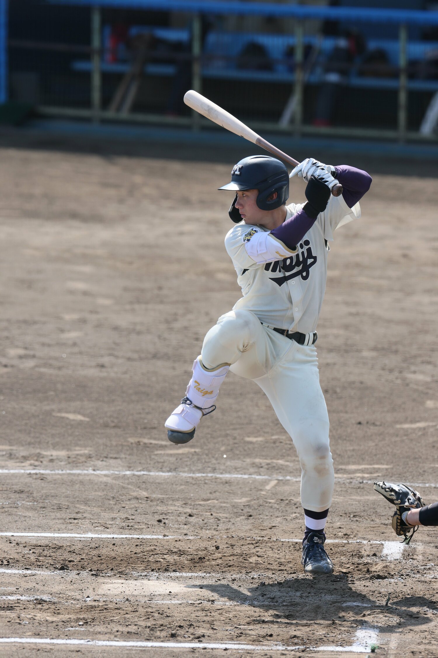 今秋のドラフト上位指名が予想される明治大の捕手・小島大河から116キロの直球で空振り三振を奪った ©Shigeki Yamamoto