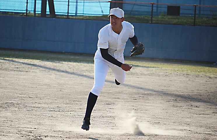 三塁だけでなく外野も卒なく守る　©︎Yu Takagi