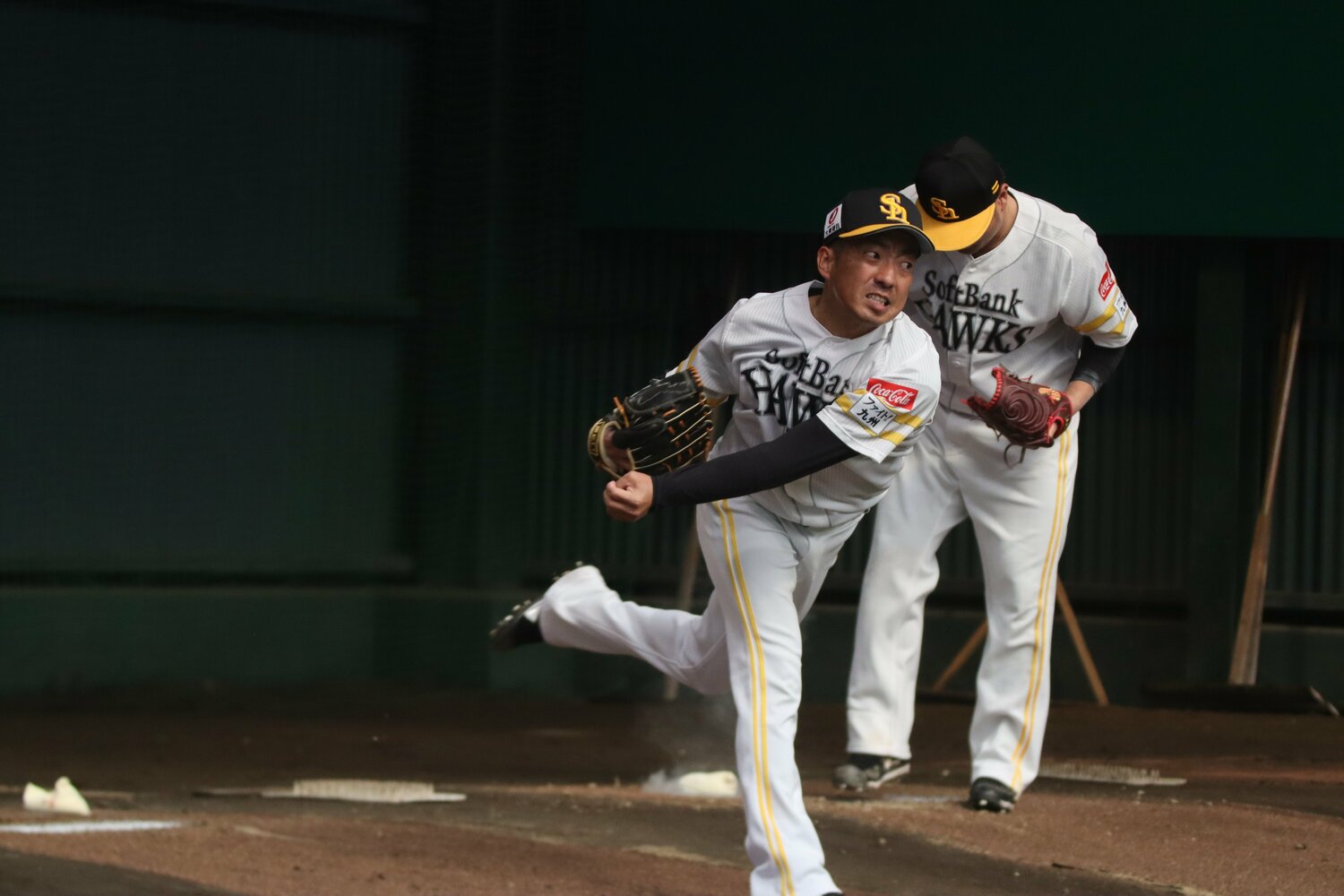 ブルペンでの嘉弥真