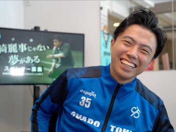 「千原ジュニアさんみたいになりたい」人気サッカーYouTuber・レオザフットボールが吉本の若手芸人だった頃「かなわないと思った芸人は…」＜Number Web＞ photograph by ŠVABO TOKYO