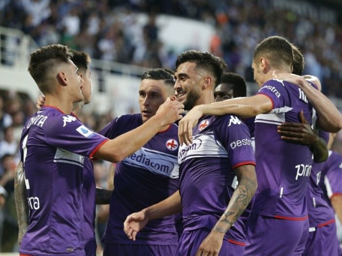 記者との舌戦でファンの心を掴んだ名物会長　復活の道を歩むフィオレンティーナに男気と蛮勇の頑固親父あり＜Number Web＞ photograph by Getty Images