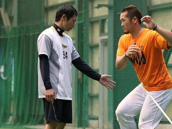 オリックス救援陣の直球はなぜ速い?本屋敷トレーニングコーチの存在価値。 <Number Web> photograph by NIKKAN SPORTS
