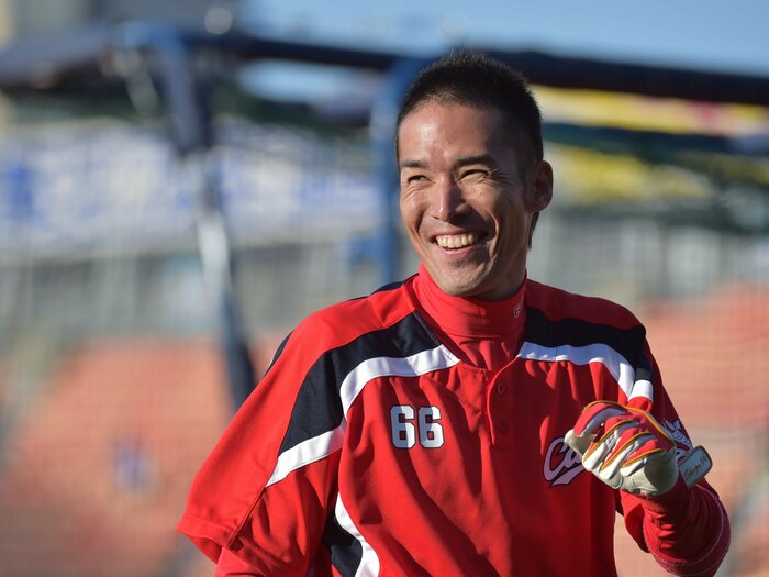 「『何？ その打ち方』と笑われても」移籍した広島で30歳のブレイク・木村昇吾が横浜に“恩返し”できたわけ「一軍に残るため…捕手の準備まで」＜Number Web＞ photograph by Hideki Sugiyama