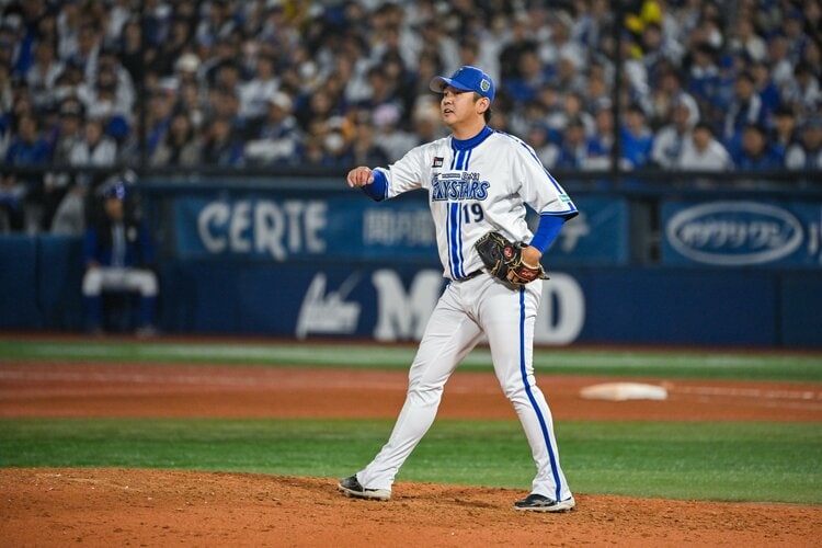 日本一も「納得いかない1年だった」DeNA牧秀悟に筒香嘉智が伝え
