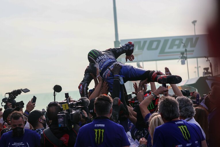 photograph by Satoshi Endo