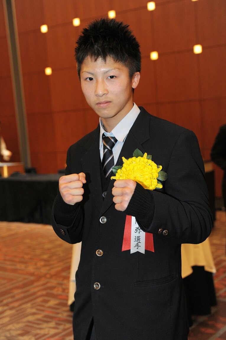 2011年度のボクシング年間表彰でアマチュア部門の新鋭賞に輝いた井上尚弥（当時高校3年生）　©Hiroaki Yamaguchi/AFLO