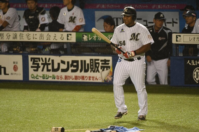 ロッテ時代のデスパイネ　©Nanae Suzuki