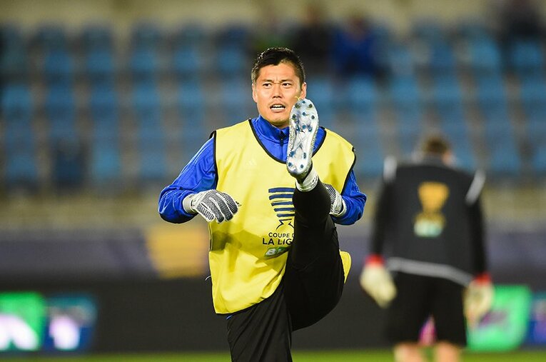 欧州でのプロ生活が10年目、フランスで4シーズン目を迎える川島永嗣。36歳となった今も、さらなる成長を求めて歩みを止めない。 ／ photograph by Getty Images