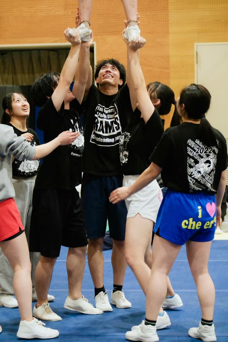 現在の東外大チアリーディング部の練習風景。部員は80人を超えるという　©Wataru Sato
