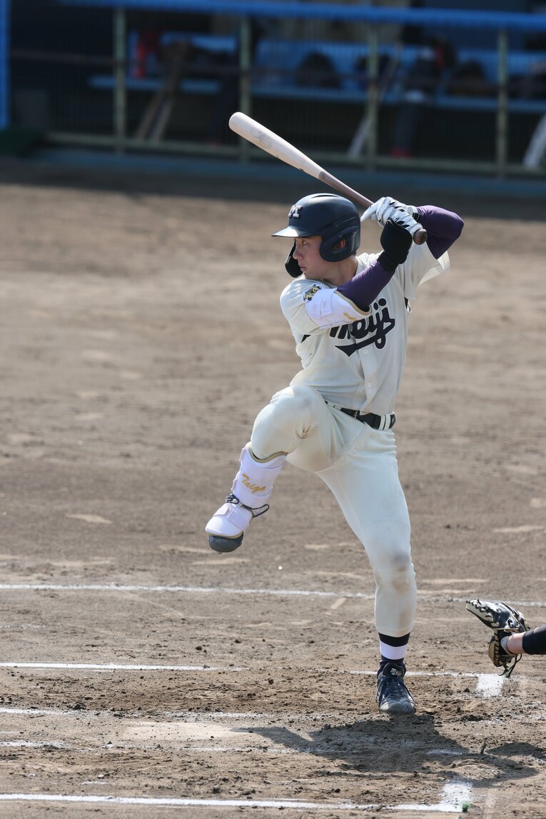 今秋のドラフト上位指名が予想される明治大の捕手・小島大河から116キロの直球で空振り三振を奪った ©Shigeki Yamamoto