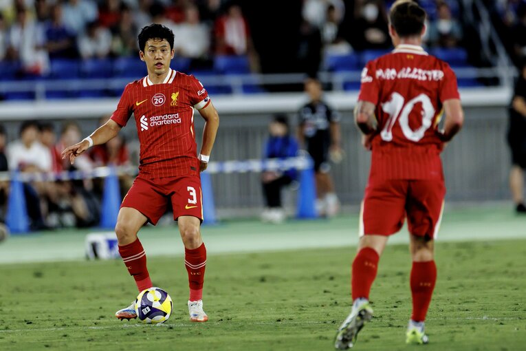 【リバプールで愛されるワタ・エンドウ（全20枚超）】（当時。リバプール＆日本遠征レア写真はまだまだ続きます）　©Kiichi Matsumoto