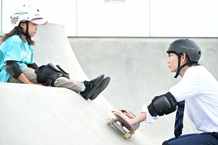 第2話では、9歳のスケートボード選手が登場。スポーツ自体の見せ方にもこだわり、スケートボードが出来る少女に演技レッスンを行って起用したという　©TBS