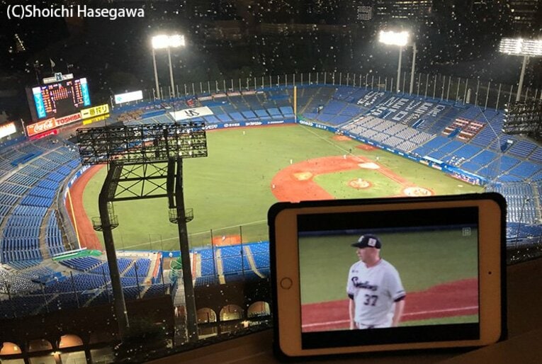 ヤクルト版“新しい観戦様式”。僕はホテルの窓越しに開幕戦を見た。(4)