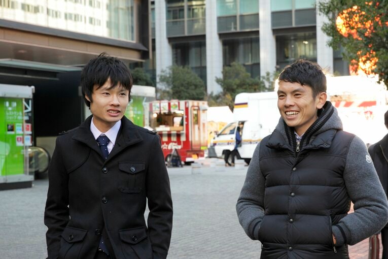 2019年に「Number」の取材で顔を合わせた初代「山の神」の今井（右）と二代目の柏原　©︎Atsushi Hashimoto