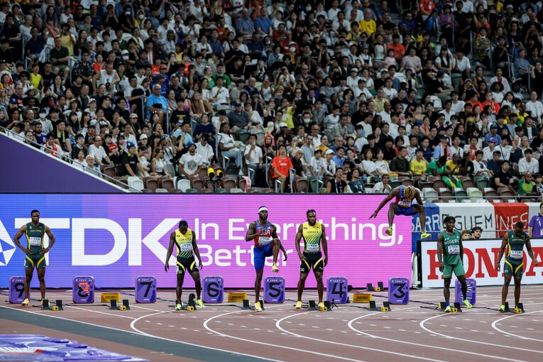 100m決勝前のライルズの大ジャンプ。身体能力の高さは折り紙付きだ　©Kiichi Matsumoto