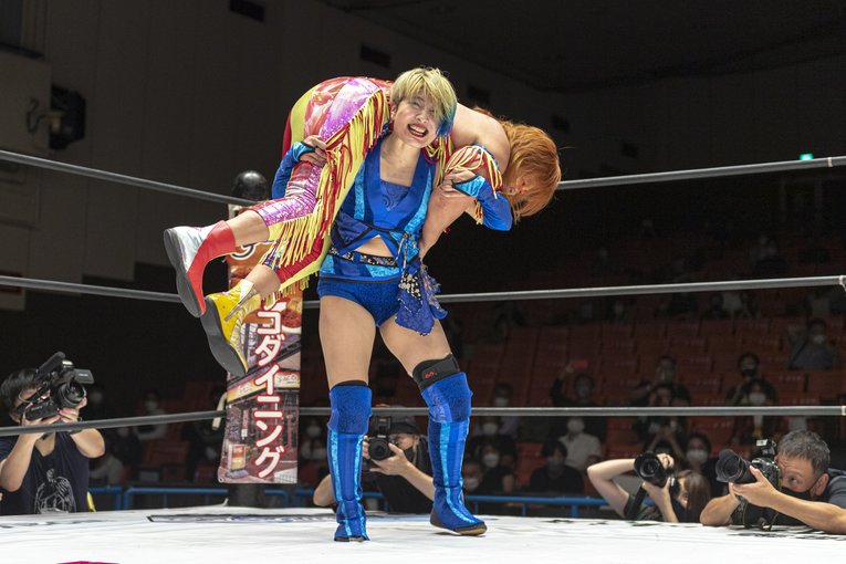 神取＆アジャ＆“W井上”！ レジェンドたちが若手精鋭軍との「3本勝負」で必殺技連発…“お祭り”カードに見た歴史的意義とは？(58)