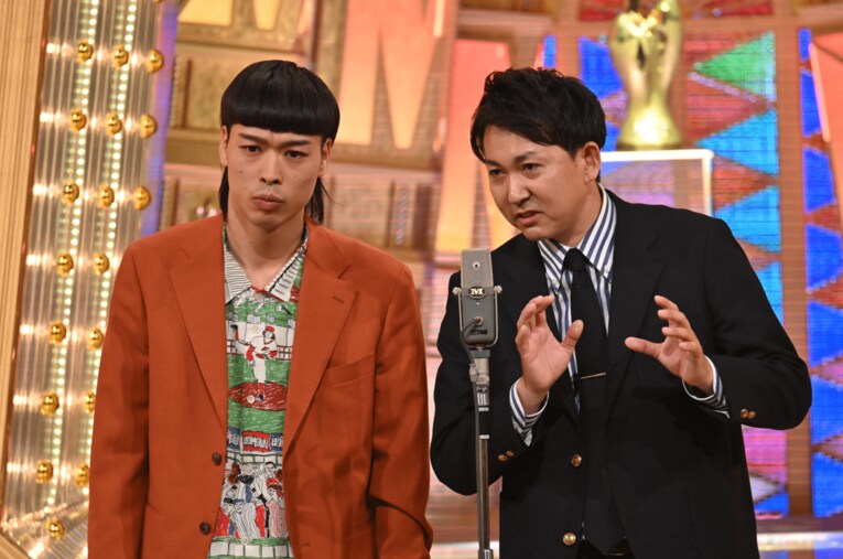 バッテリィズのエース（30歳、左）と寺家（34歳）。M-1初出場で準優勝を果たした ／ photograph by M-1グランプリ事務局