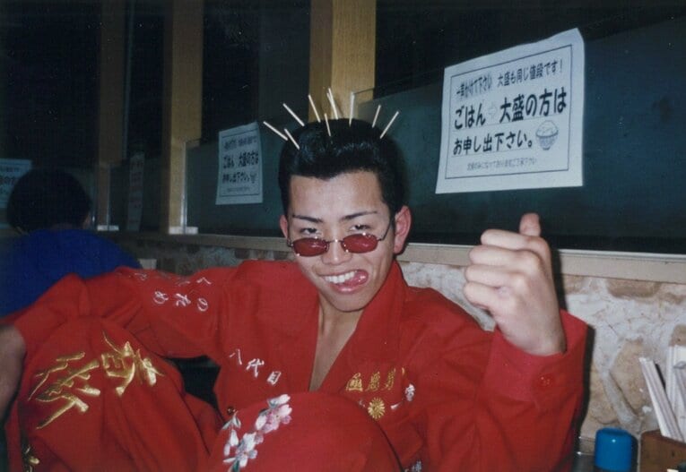 リーゼントの髪型は中学時代から（本人提供）