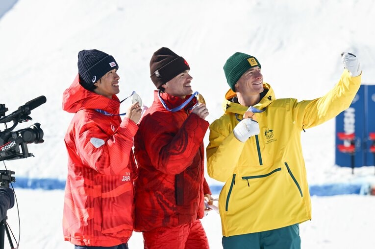 パパ友自撮り　©Nanae Suzuki/JMPA